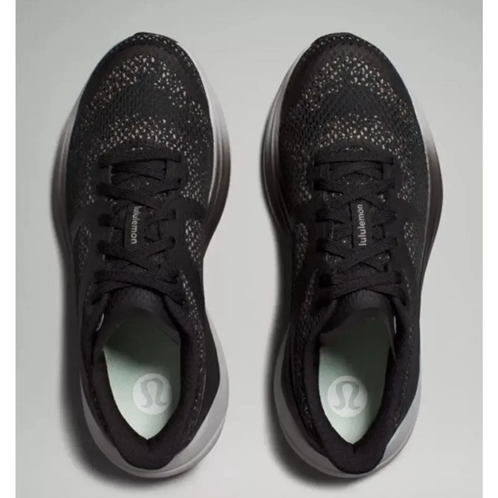 Lululemon Blissfeel 2 Women's Running Shoe *Winter Size 9 Black Silver Drop